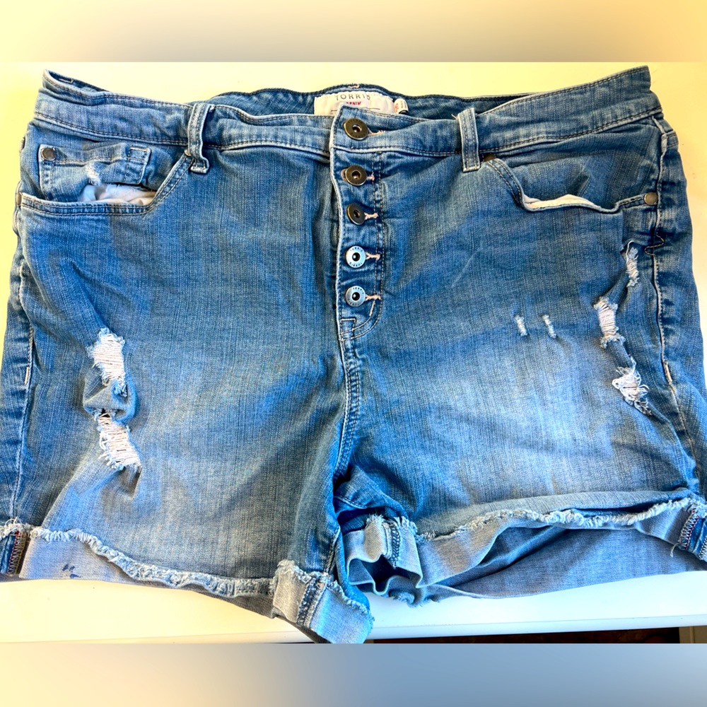 Torrid Jean Shorts Sz 20